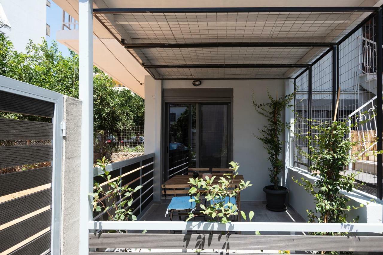 Groundfloor 2Br Apt With Smallyard Near The Heart Of Kalamata Exterior photo